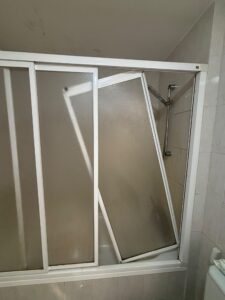 reparar-mamparas-baño-Madrid